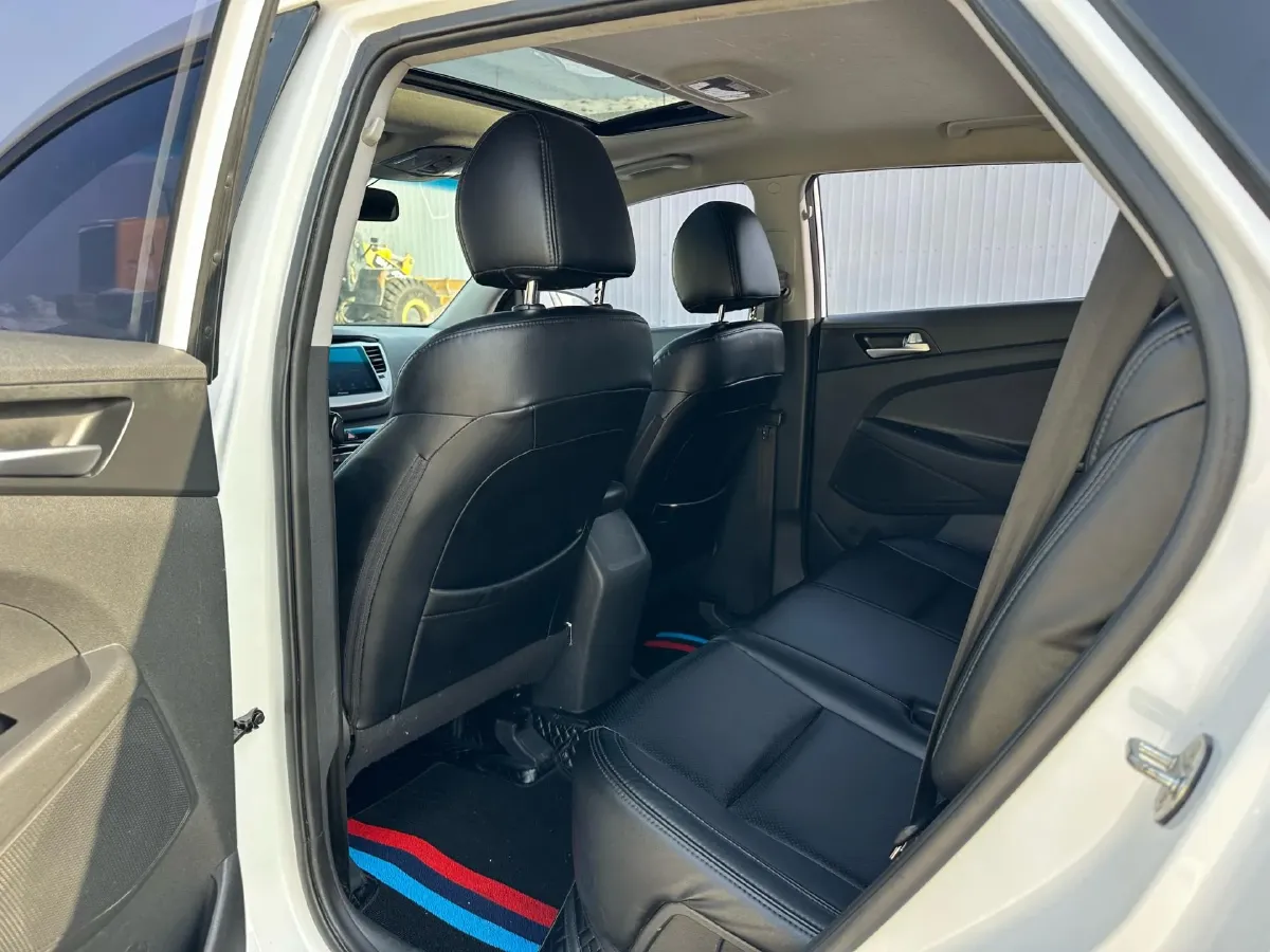 2015 Hyundai Tucson 1.6T 177HP L4 7DCT,autocango,china used car exporter,china ev exporter,chinese used car exporter,chinese used ev exporter