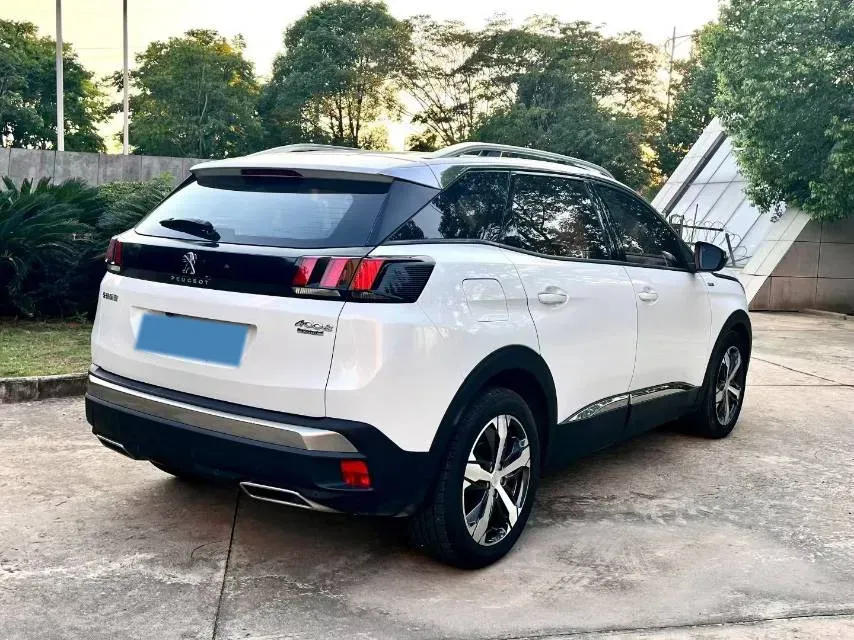 2017 Peugeot 5008 1.8T 204HP L4 6AT,autocango,china used car exporter,china ev exporter,chinese used car exporter,chinese used ev exporter