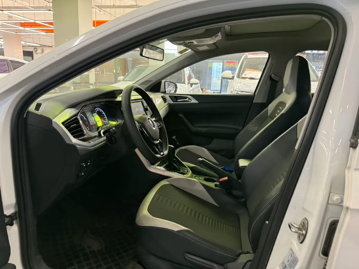 2019 Volkswagen Polo 1.5L 113HP L4 6AT,autocango,china used car exporter,china ev exporter,chinese used car exporter,chinese used ev exporter