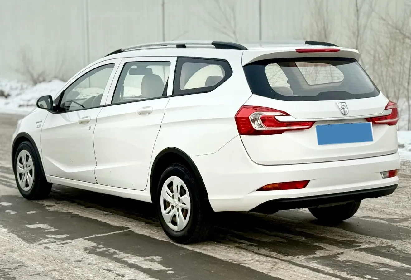 2017 BaoJun 310W 1.5L 112HP L4 6MT,autocango,china used car exporter,china ev exporter,chinese used car exporter,chinese used ev exporter