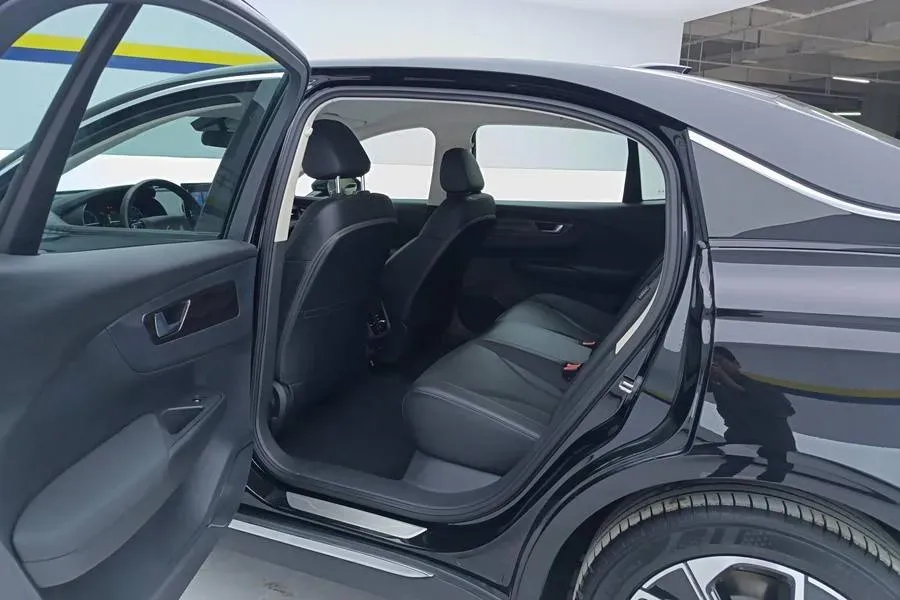 2023 HongQi E-QM5 BEV 54KWH,autocango,china used car exporter,china ev exporter,chinese used car exporter,chinese used ev exporter