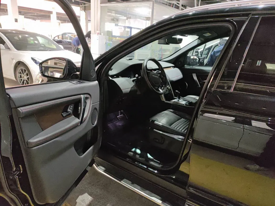 2021 Land Rover Discovery Sport 2.0T 249HP L4 9AT,autocango,china used car exporter,china ev exporter,chinese used car exporter,chinese used ev exporter