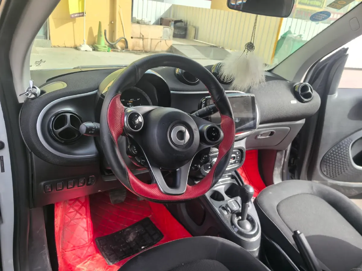2015 Smart smart fortwo 1.0L 71HP L3 6DCT,autocango,china used car exporter,china ev exporter,chinese used car exporter,chinese used ev exporter
