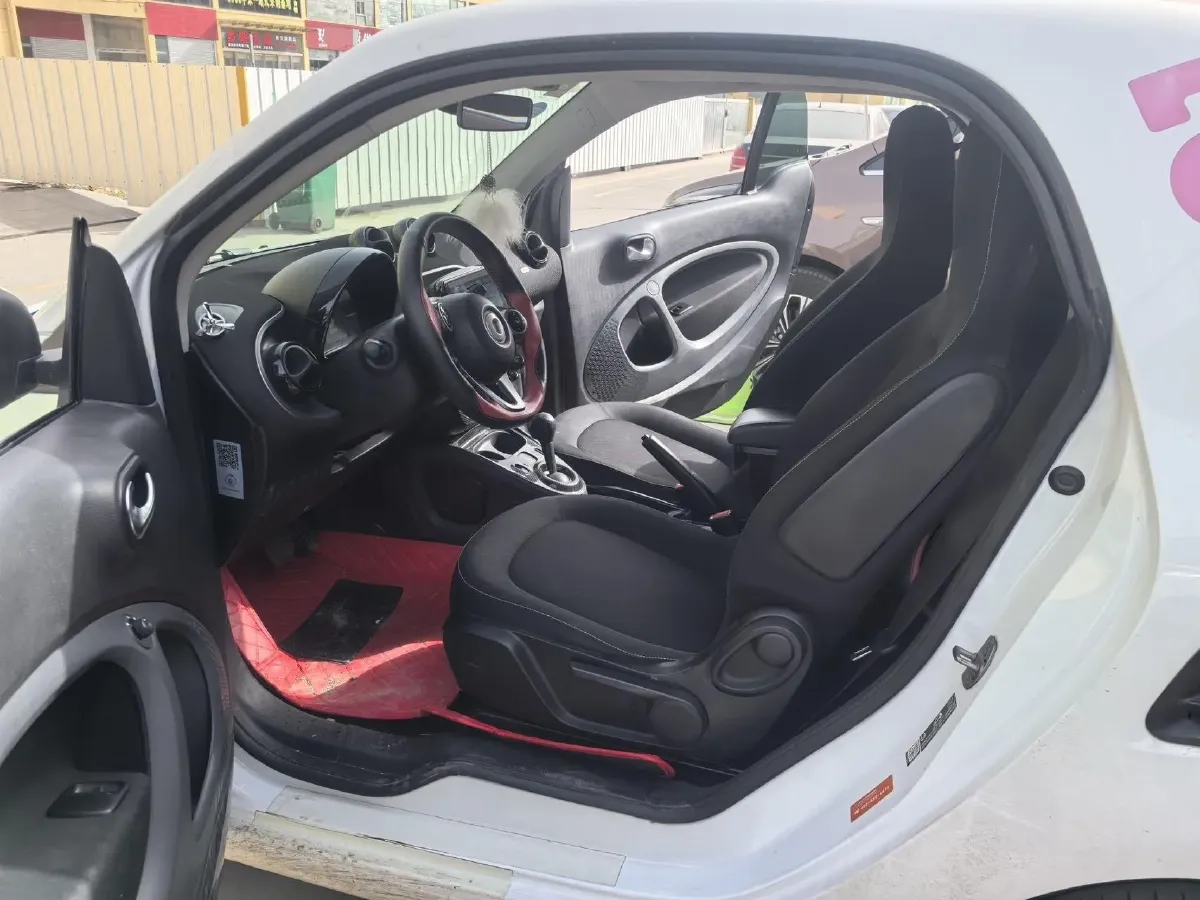 2015 Smart smart fortwo 1.0L 71HP L3 6DCT,autocango,china used car exporter,china ev exporter,chinese used car exporter,chinese used ev exporter