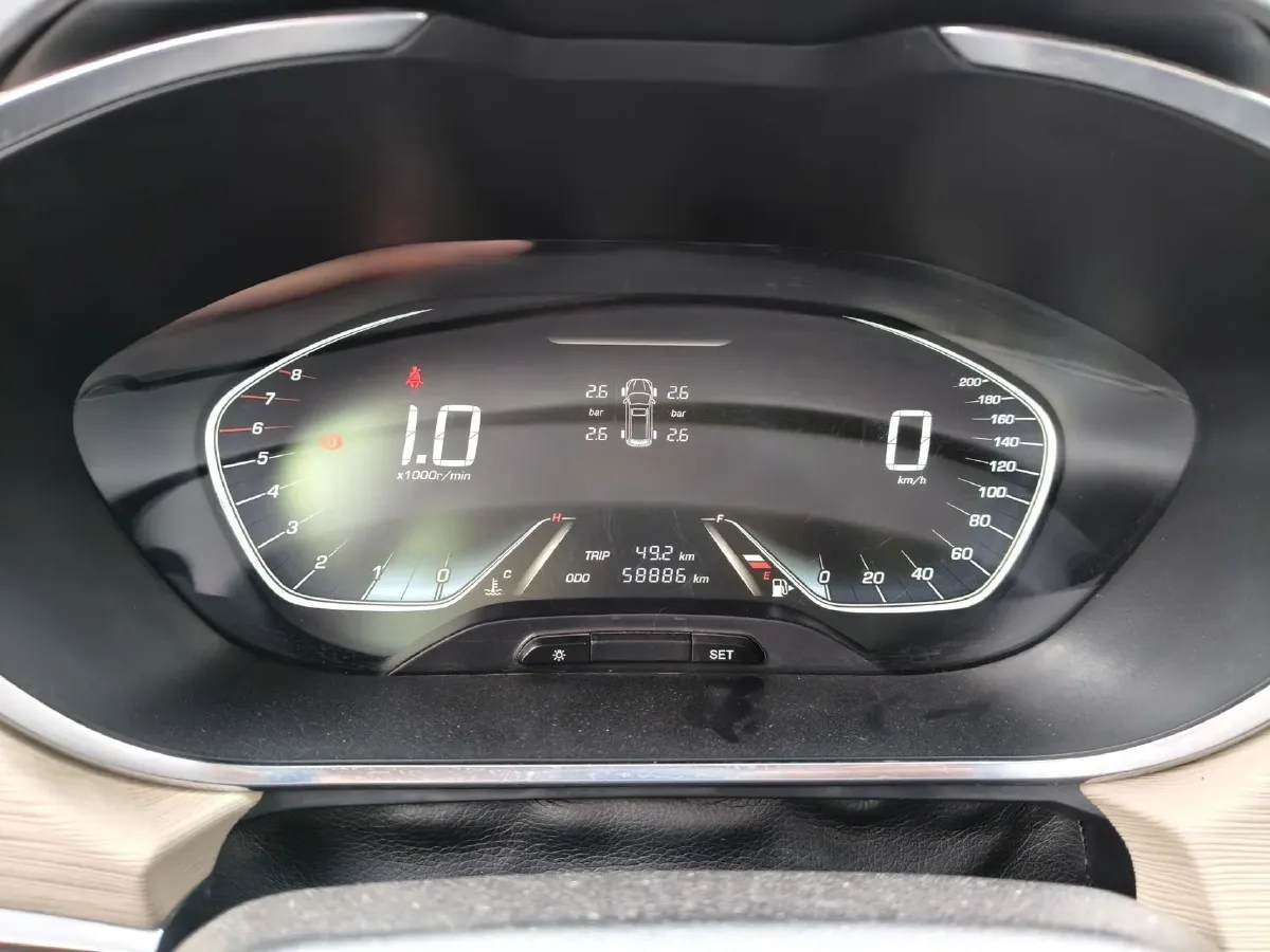 2018 BaoJun 360 1.5L 112HP L4 6MT,autocango,china used car exporter,china ev exporter,chinese used car exporter,chinese used ev exporter