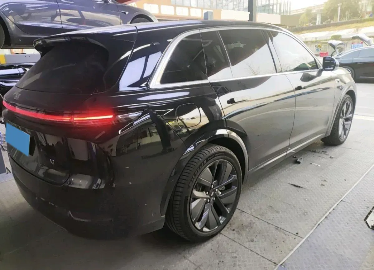 2024 Li L8 Range Extended 154HP REEV 52.3KWH,autocango,china used car exporter,china ev exporter,chinese used car exporter,chinese used ev exporter