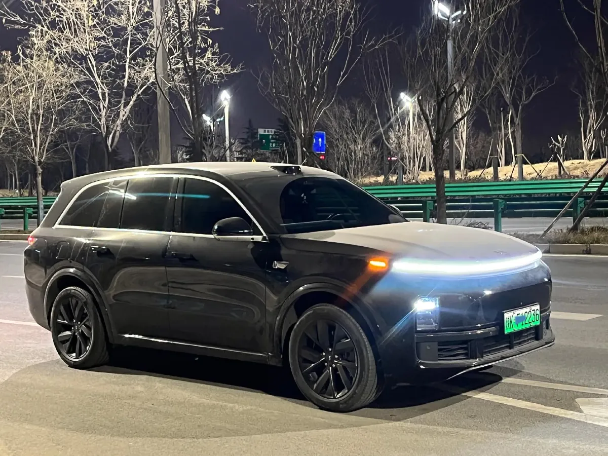 2023 Li L8 Range Extended 154HP REEV 40.9KWH,autocango,china used car exporter,china ev exporter,chinese used car exporter,chinese used ev exporter