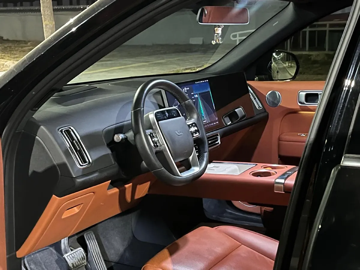 2023 Li L8 Range Extended 154HP REEV 40.9KWH,autocango,china used car exporter,china ev exporter,chinese used car exporter,chinese used ev exporter