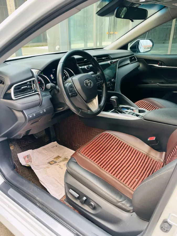 2019 Toyota Camry 2.5L 178HP L4 E-CVT Hybrid,autocango,china used car exporter,china ev exporter,chinese used car exporter,chinese used ev exporter