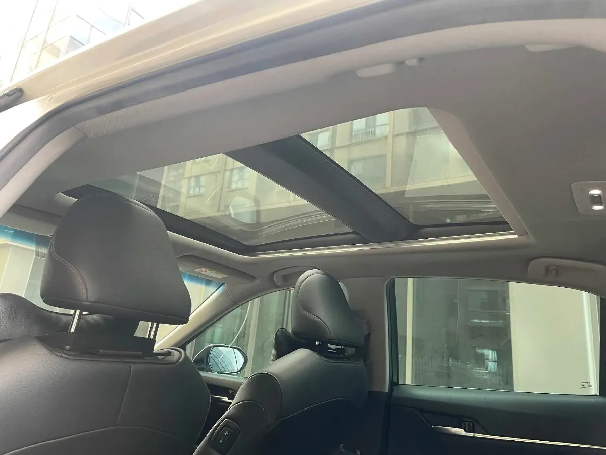 2019 Toyota Camry 2.5L 178HP L4 E-CVT Hybrid,autocango,china used car exporter,china ev exporter,chinese used car exporter,chinese used ev exporter