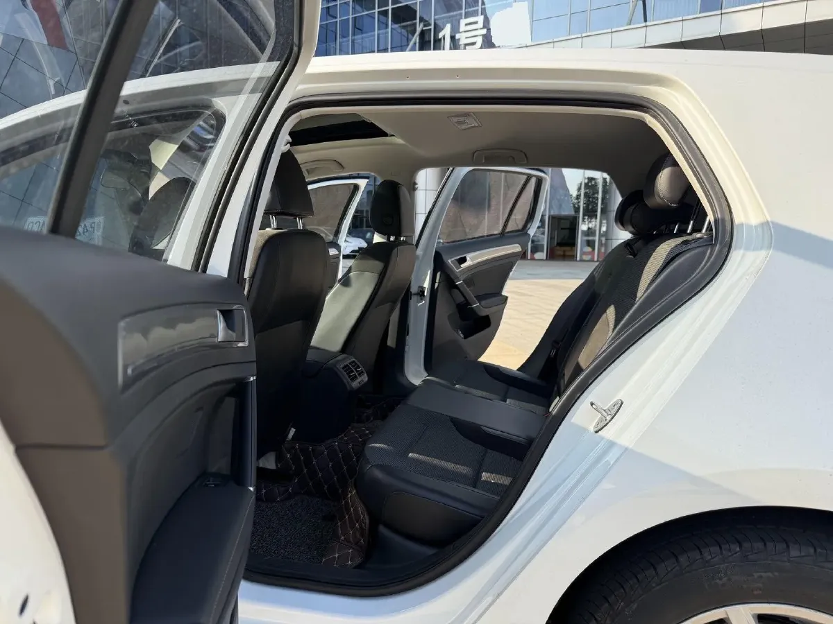 2018 Volkswagen Golf 1.6L 110HP L4 6AT,autocango,china used car exporter,china ev exporter,chinese used car exporter,chinese used ev exporter