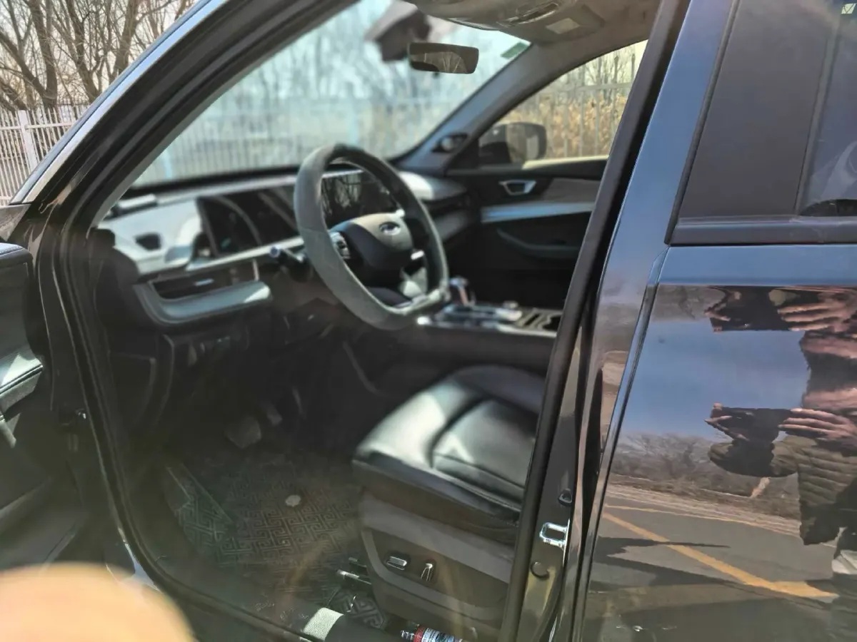 2022 Chery Tiggo 8 Plus 1.6T 197HP L4 7DCT,autocango,china used car exporter,china ev exporter,chinese used car exporter,chinese used ev exporter