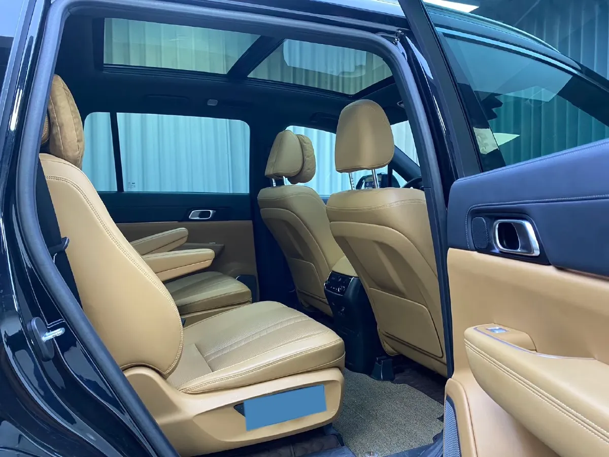 2021 Li ONE Range Extended 131HP REEV 40.5KWH,autocango,china used car exporter,china ev exporter,chinese used car exporter,chinese used ev exporter