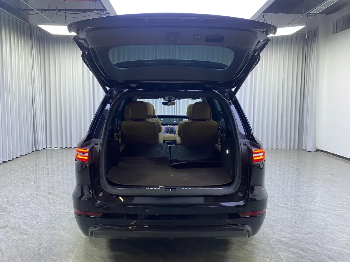 2021 Li ONE Range Extended 131HP REEV 40.5KWH,autocango,china used car exporter,china ev exporter,chinese used car exporter,chinese used ev exporter