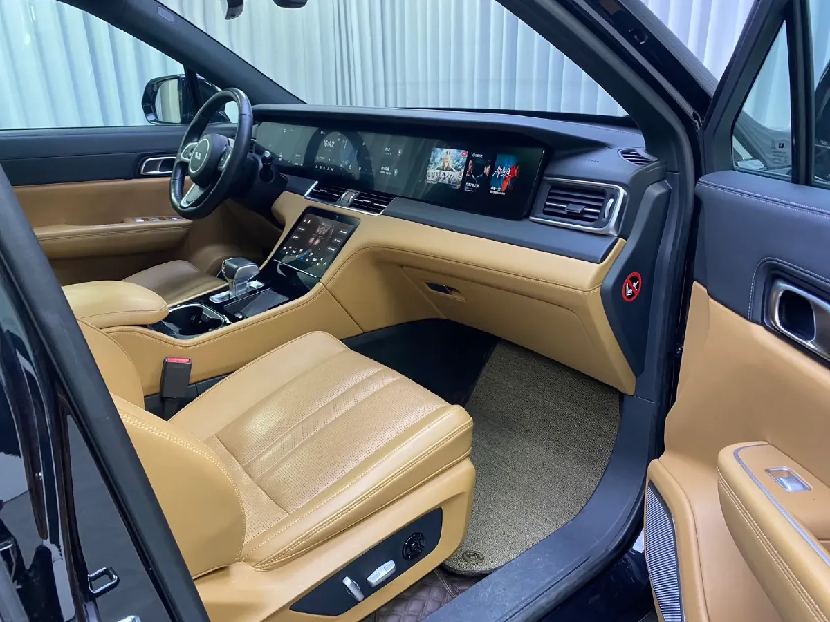 2021 Li ONE Range Extended 131HP REEV 40.5KWH,autocango,china used car exporter,china ev exporter,chinese used car exporter,chinese used ev exporter