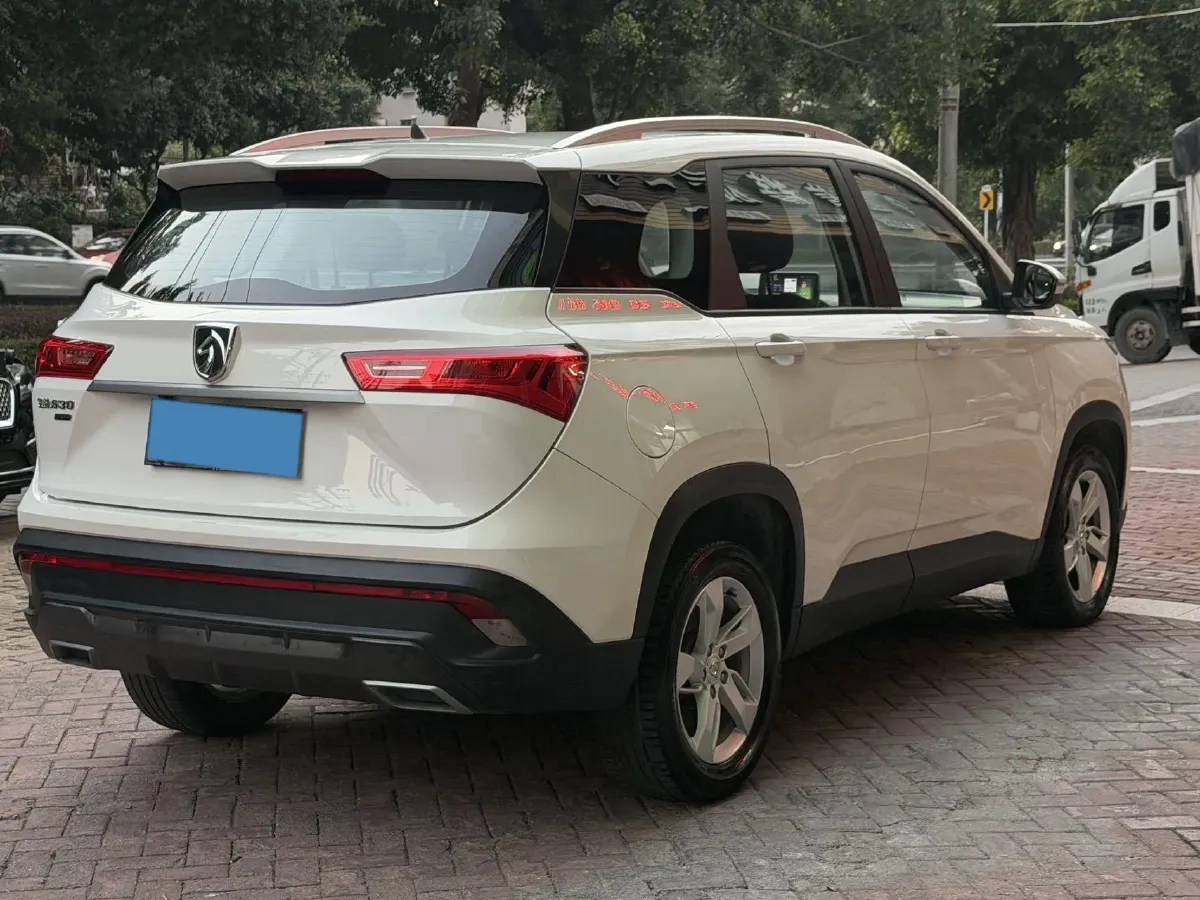 2019 BaoJun 530 1.5T 147HP L4 CVT,autocango,china used car exporter,china ev exporter,chinese used car exporter,chinese used ev exporter