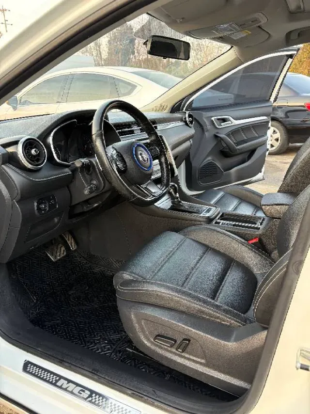 2019 MAXUS XinTu V80 2.5T 136HP L4 6AMT,autocango,china used car exporter,china ev exporter,chinese used car exporter,chinese used ev exporter