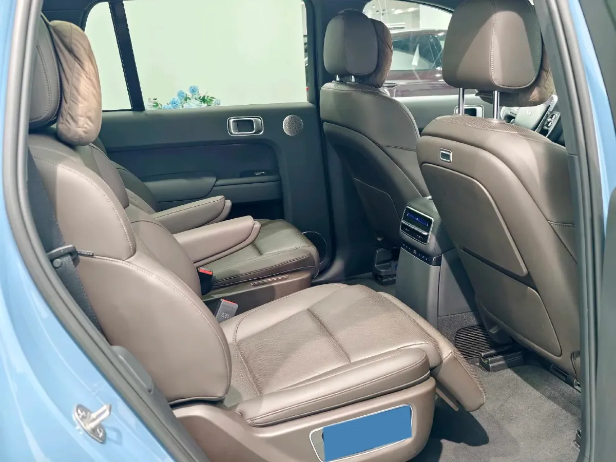 2022 Li L9 Range Extended 154HP REEV 42.6KWH,autocango,china used car exporter,china ev exporter,chinese used car exporter,chinese used ev exporter