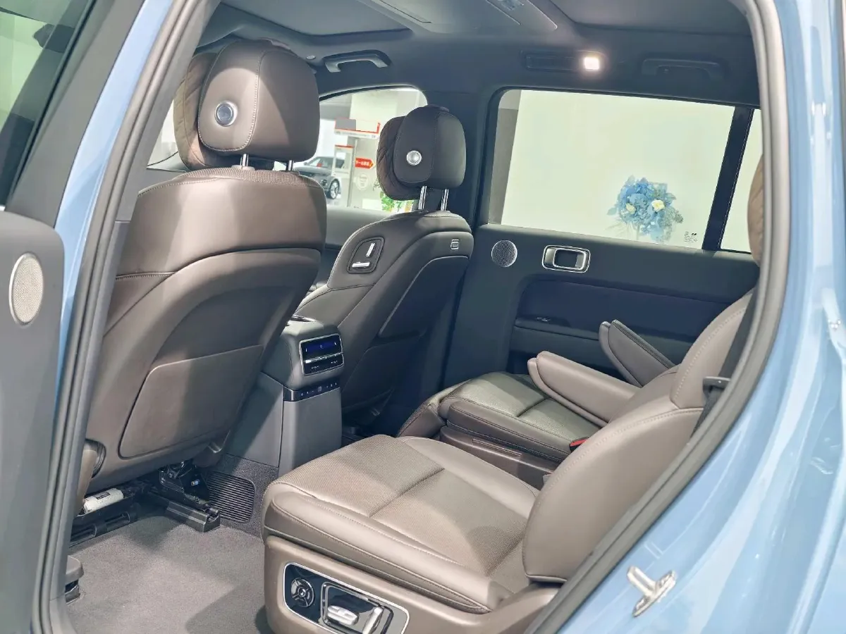 2022 Li L9 Range Extended 154HP REEV 42.6KWH,autocango,china used car exporter,china ev exporter,chinese used car exporter,chinese used ev exporter