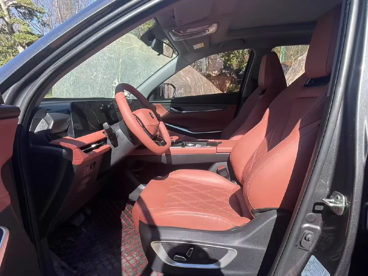 2023 ChangAn CS75 Plus 1.5T 188HP L4 8AT,autocango,china used car exporter,china ev exporter,chinese used car exporter,chinese used ev exporter