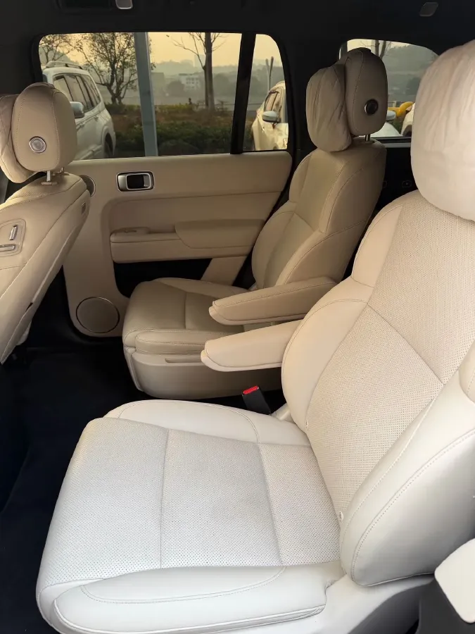 2022 Li L9 Range Extended 154HP REEV 42.6KWH,autocango,china used car exporter,china ev exporter,chinese used car exporter,chinese used ev exporter