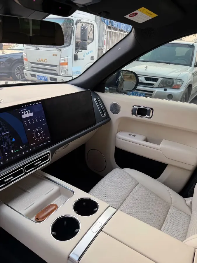 2022 Li L9 Range Extended 154HP REEV 42.6KWH,autocango,china used car exporter,china ev exporter,chinese used car exporter,chinese used ev exporter