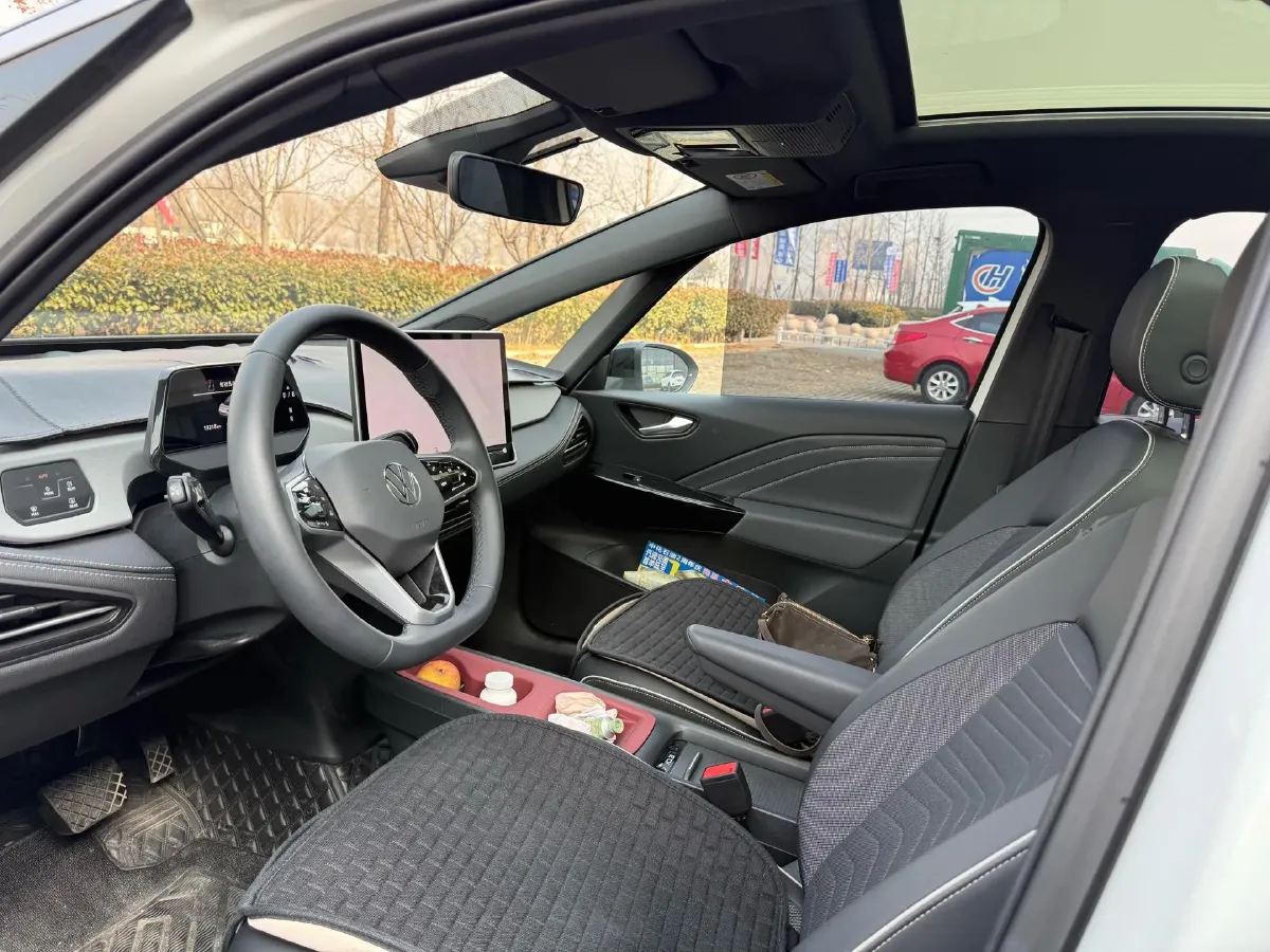 2025 Volkswagen ID.3 BEV 52.8KWH,autocango,china used car exporter,china ev exporter,chinese used car exporter,chinese used ev exporter