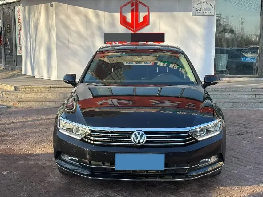 2018 Volkswagen Magotan 1.8T 180HP L4 7DCT,autocango,china used car exporter,china ev exporter,chinese used car exporter,chinese used ev exporter