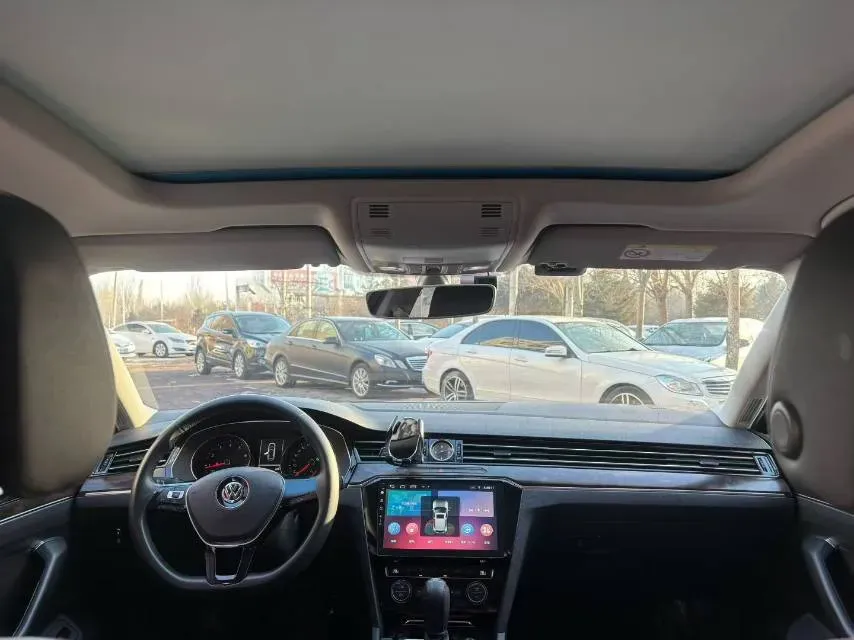 2018 Volkswagen Magotan 1.8T 180HP L4 7DCT,autocango,china used car exporter,china ev exporter,chinese used car exporter,chinese used ev exporter