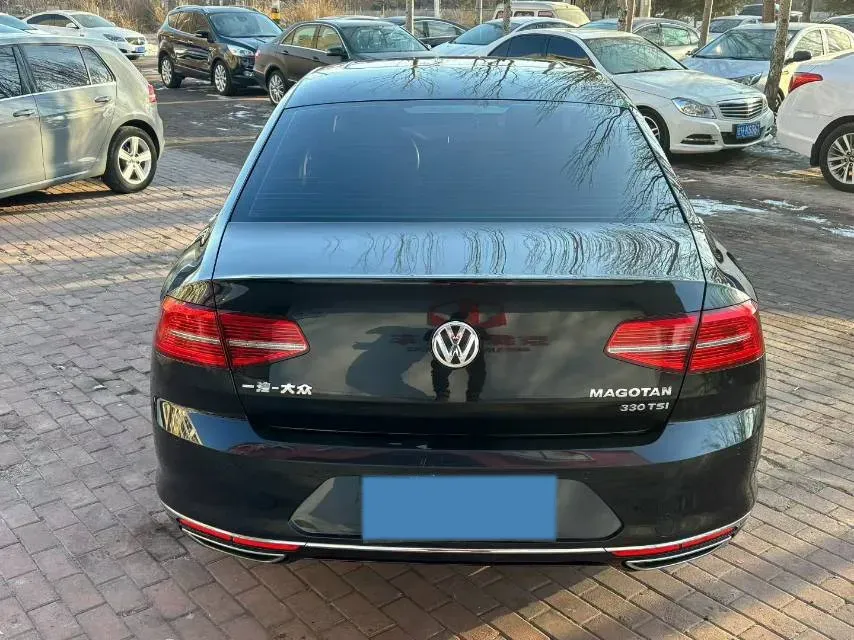 2018 Volkswagen Magotan 1.8T 180HP L4 7DCT,autocango,china used car exporter,china ev exporter,chinese used car exporter,chinese used ev exporter