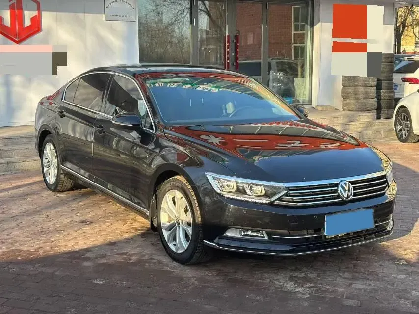 2018 Volkswagen Magotan 1.8T 180HP L4 7DCT,autocango,china used car exporter,china ev exporter,chinese used car exporter,chinese used ev exporter