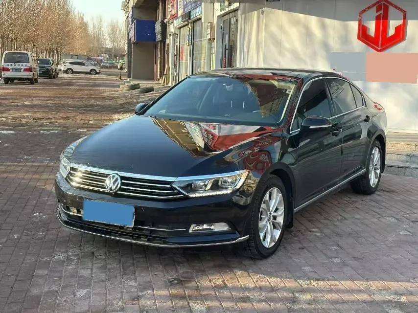2018 Volkswagen Magotan 1.8T 180HP L4 7DCT,autocango,china used car exporter,china ev exporter,chinese used car exporter,chinese used ev exporter