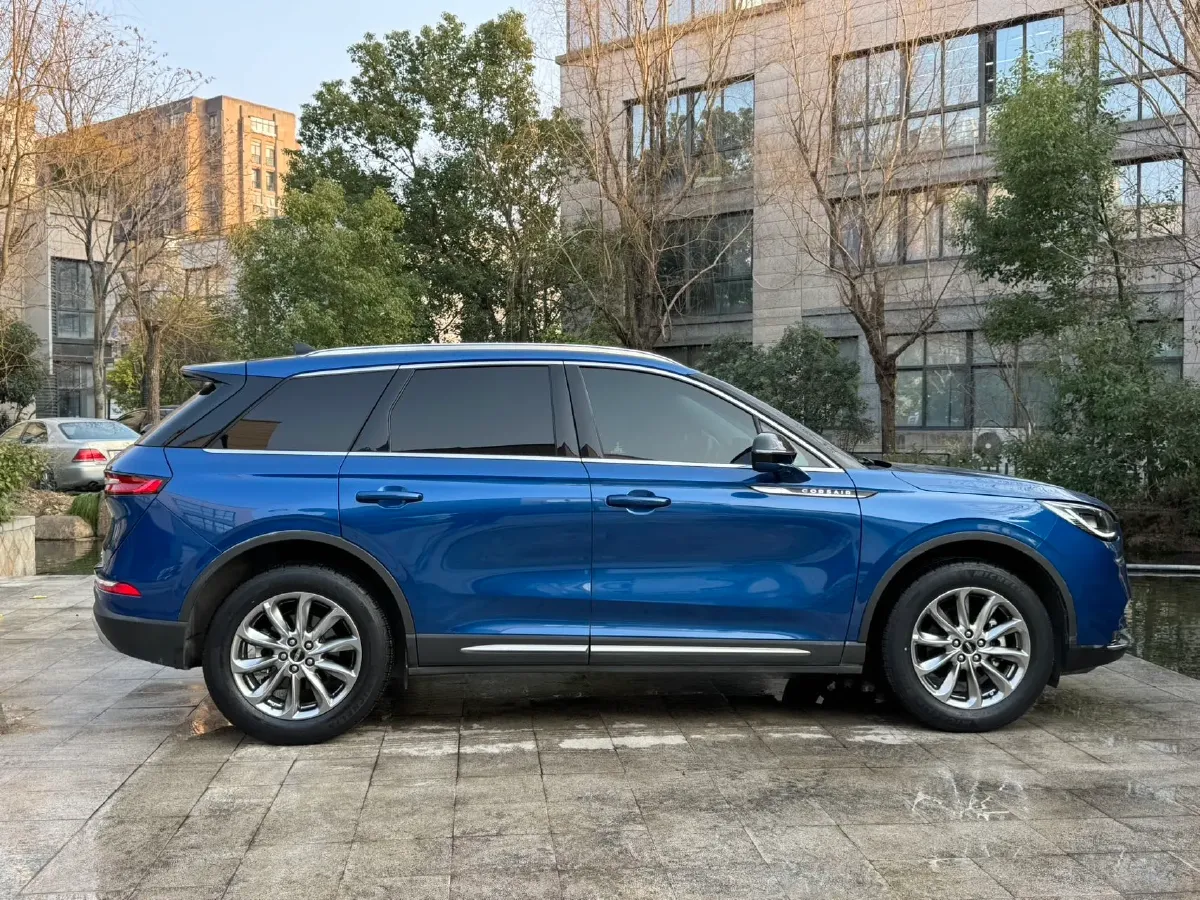 2021 Lincoln Corsair 2.0T 245HP L4 8AT,autocango,china used car exporter,china ev exporter,chinese used car exporter,chinese used ev exporter