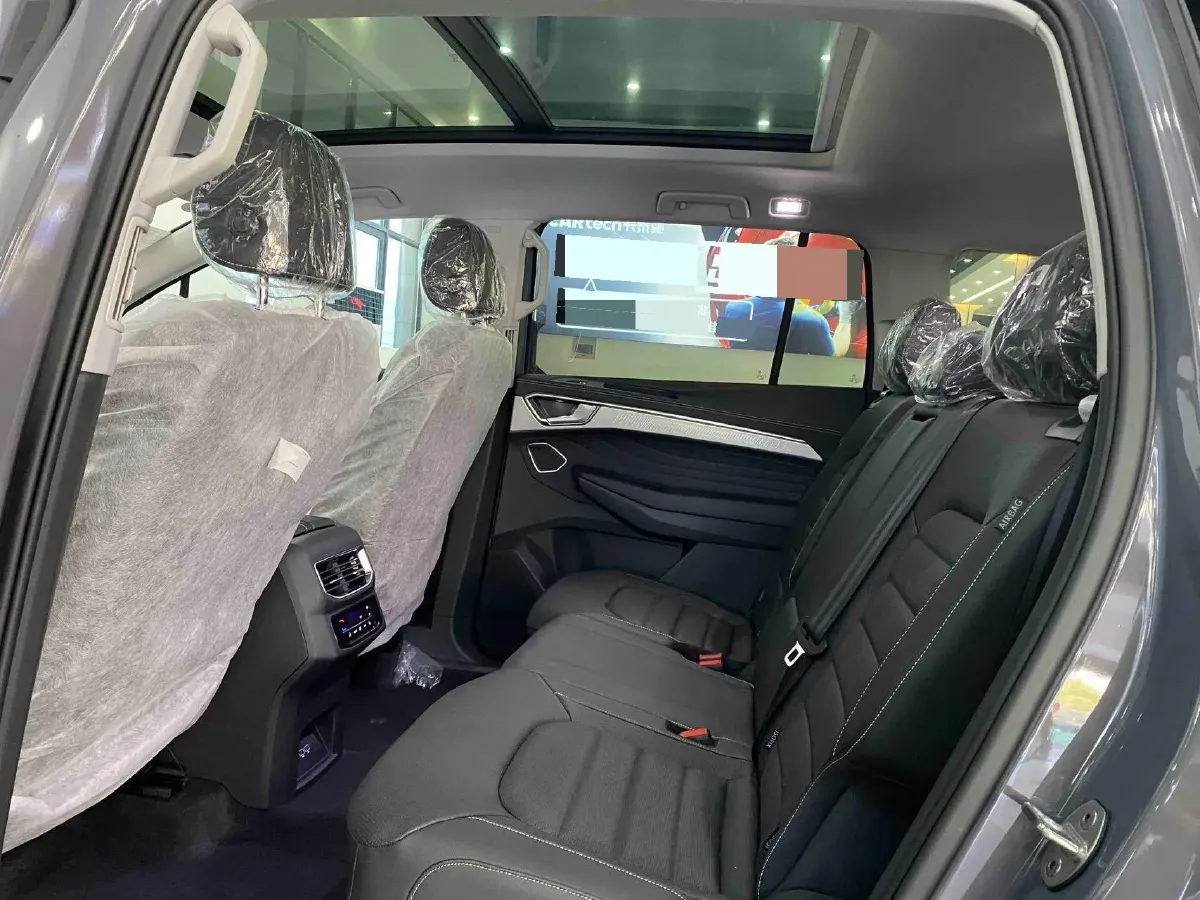 2022 Volkswagen Talagon 2.0T 220HP L4 7DCT,autocango,china used car exporter,china ev exporter,chinese used car exporter,chinese used ev exporter