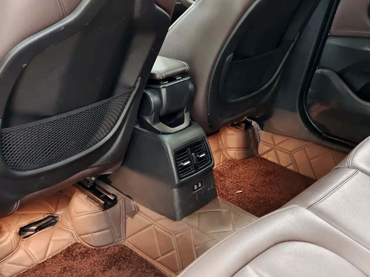 2020 BMW X1 2.0T 192HP L4 7DCT,autocango,china used car exporter,china ev exporter,chinese used car exporter,chinese used ev exporter