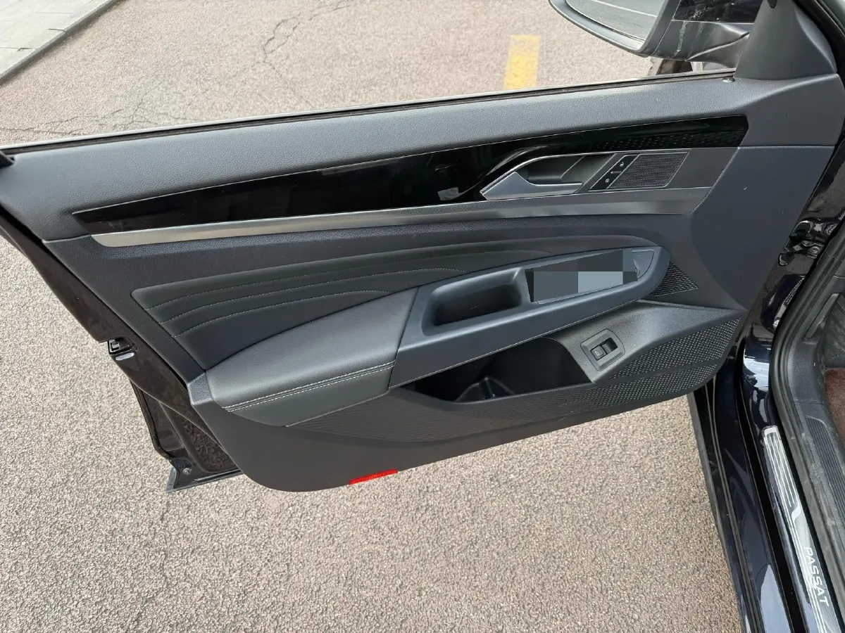 2023 Volkswagen Passat 2.0T 186HP L4 7DCT,autocango,china used car exporter,china ev exporter,chinese used car exporter,chinese used ev exporter