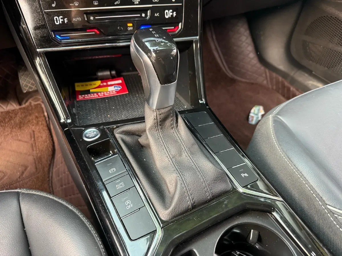 2023 Volkswagen Passat 2.0T 186HP L4 7DCT,autocango,china used car exporter,china ev exporter,chinese used car exporter,chinese used ev exporter