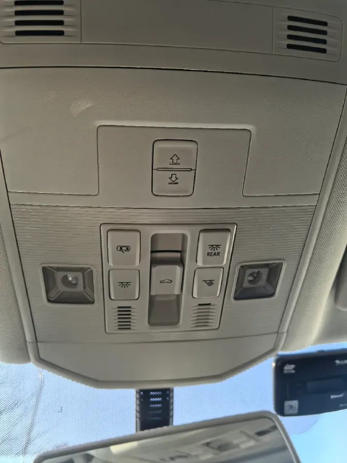 2022 Volkswagen T-Roc 1.4T 150HP L4 7DCT,autocango,china used car exporter,china ev exporter,chinese used car exporter,chinese used ev exporter