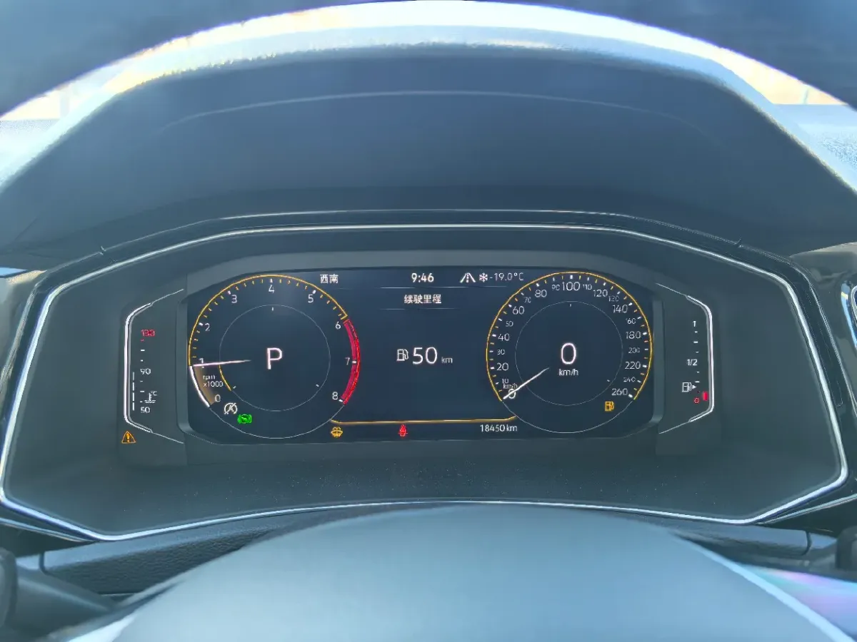 2022 Volkswagen T-Roc 1.4T 150HP L4 7DCT,autocango,china used car exporter,china ev exporter,chinese used car exporter,chinese used ev exporter