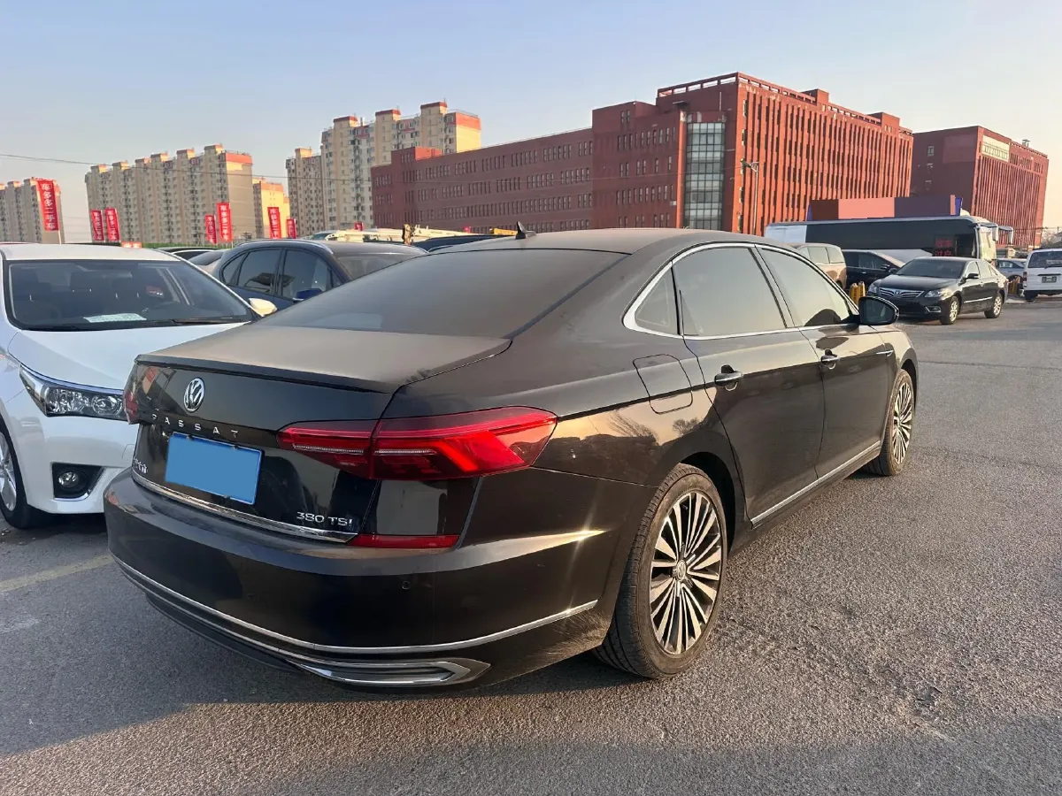 2020 Volkswagen Passat 2.0T 220HP L4 7DCT,autocango,china used car exporter,china ev exporter,chinese used car exporter,chinese used ev exporter