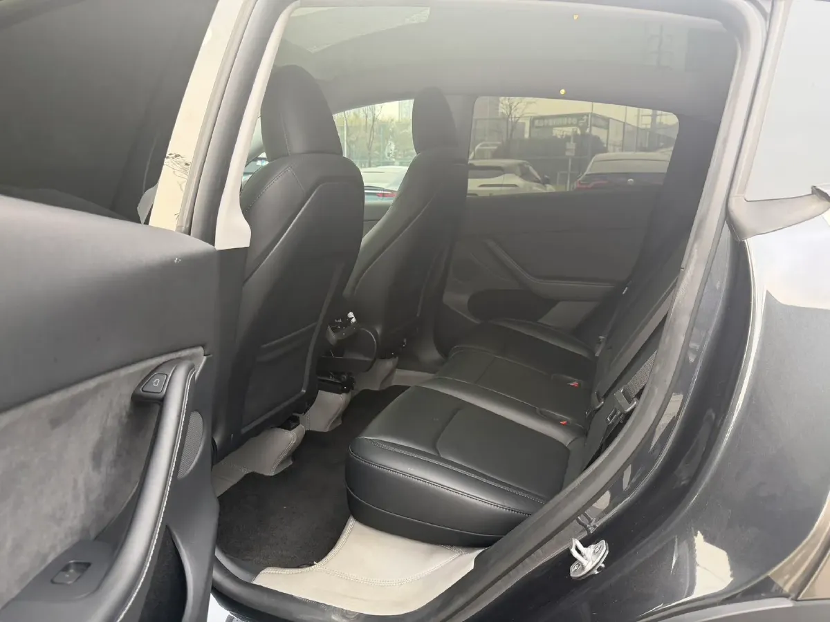 2024 Iveco OuSheng BEV 77.28KWH,autocango,china used car exporter,china ev exporter,chinese used car exporter,chinese used ev exporter