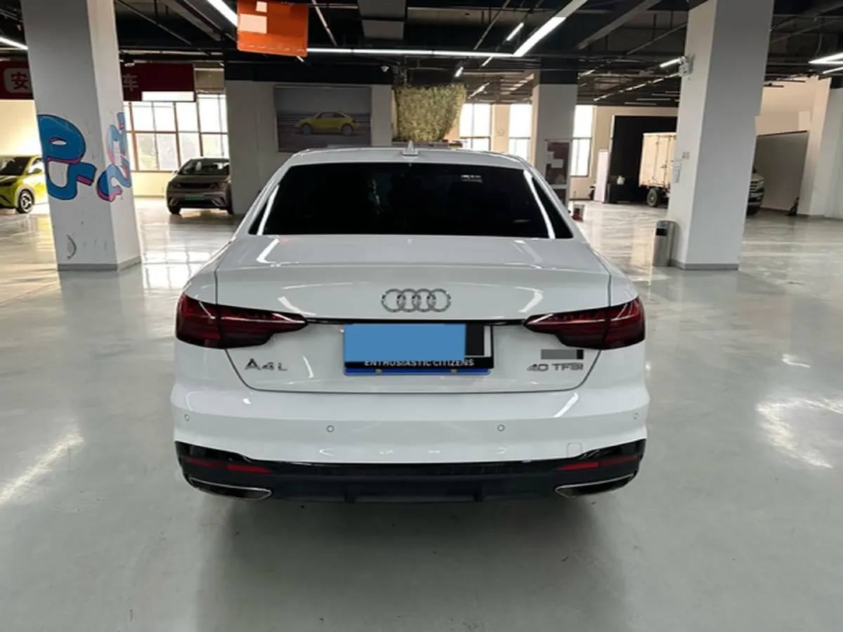 2022 Audi A4L 2.0T 190HP L4 7DCT,autocango,china used car exporter,china ev exporter,chinese used car exporter,chinese used ev exporter