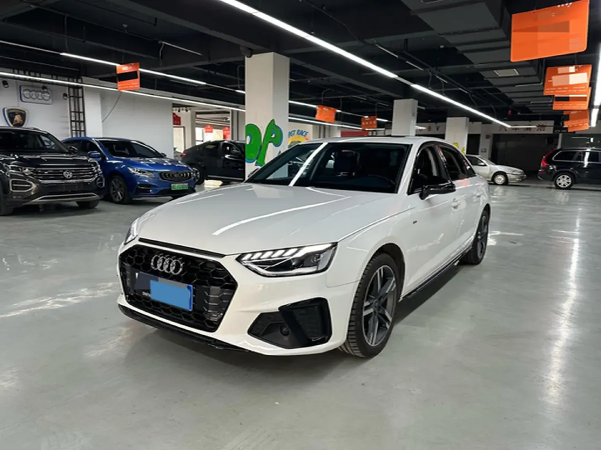 2022 Audi A4L 2.0T 190HP L4 7DCT,autocango,china used car exporter,china ev exporter,chinese used car exporter,chinese used ev exporter