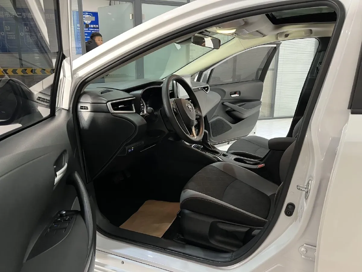 2021 Toyota Corolla 1.2T 116HP L4 CVT,autocango,china used car exporter,china ev exporter,chinese used car exporter,chinese used ev exporter