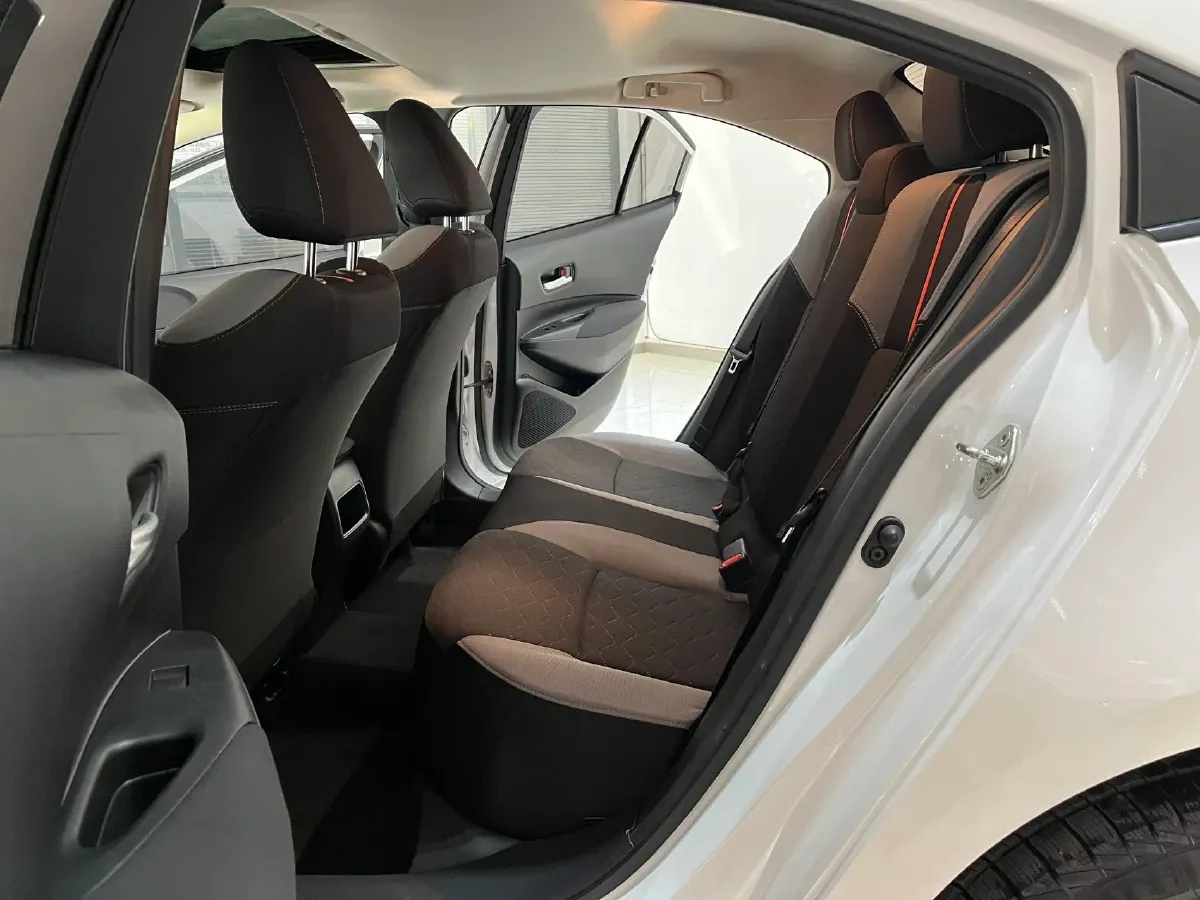 2021 Toyota Corolla 1.2T 116HP L4 CVT,autocango,china used car exporter,china ev exporter,chinese used car exporter,chinese used ev exporter