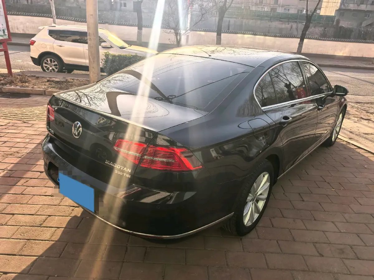 2018 Volkswagen Magotan 1.8T 180HP L4 7DCT,autocango,china used car exporter,china ev exporter,chinese used car exporter,chinese used ev exporter