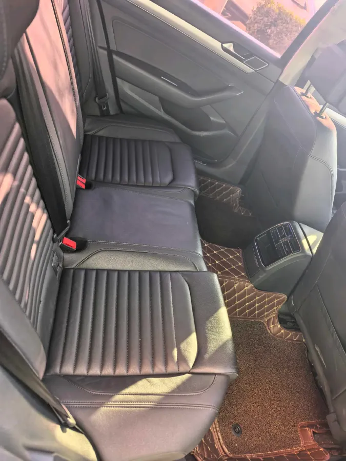 2018 Volkswagen Magotan 1.8T 180HP L4 7DCT,autocango,china used car exporter,china ev exporter,chinese used car exporter,chinese used ev exporter