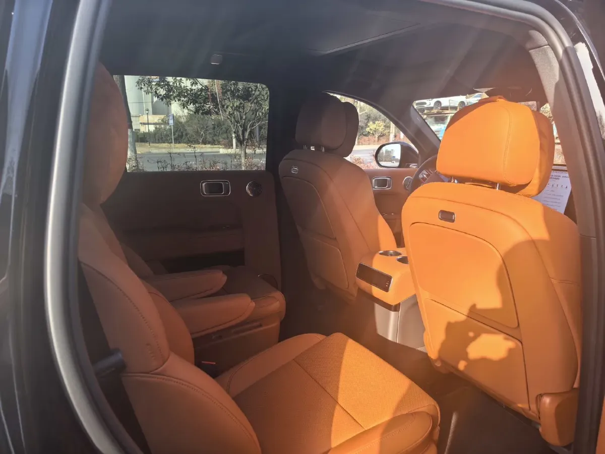 2025 Li L9 Range Extended 154HP REEV,autocango,china used car exporter,china ev exporter,chinese used car exporter,chinese used ev exporter