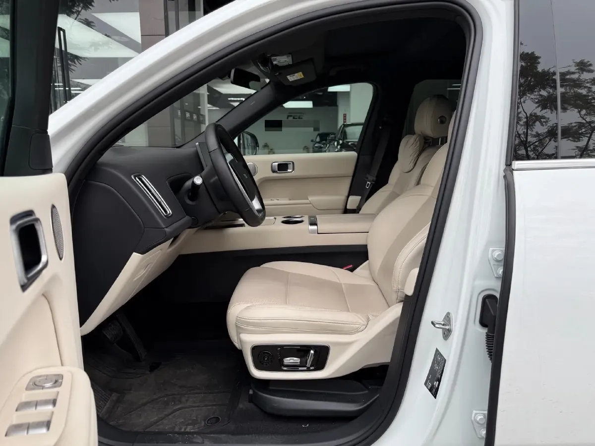 2023 Li L7 Range Extended 154HP REEV 40.9KWH,autocango,china used car exporter,china ev exporter,chinese used car exporter,chinese used ev exporter