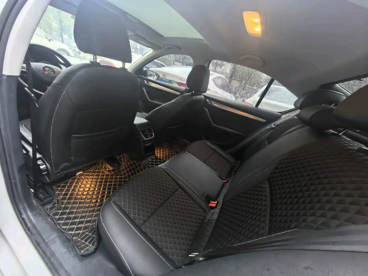 2019 Skoda Octavia 1.4T 150HP L4 7DCT,autocango,china used car exporter,china ev exporter,chinese used car exporter,chinese used ev exporter